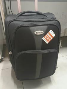 CS1615/2025  BLACK HANDBAG
